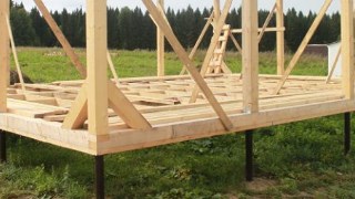 Сарай на винтовых сваях или хозблок на сваях Кропоткин цена от 2579 руб. / шт.